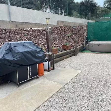 Bungalow En Llagostera Espana * Льягостера